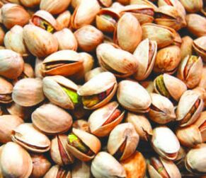 Ang pistachios kay mga nuts nga adunay maayong epekto sa pagpasingot sa mga lalaki.
